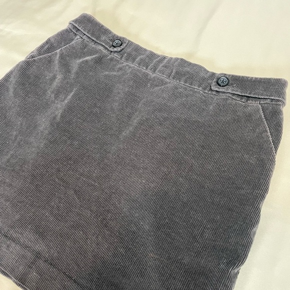 Banana Republic Charcoal Grey Stretch Corduroy Skirt with Pockets - Picture 2 of 10